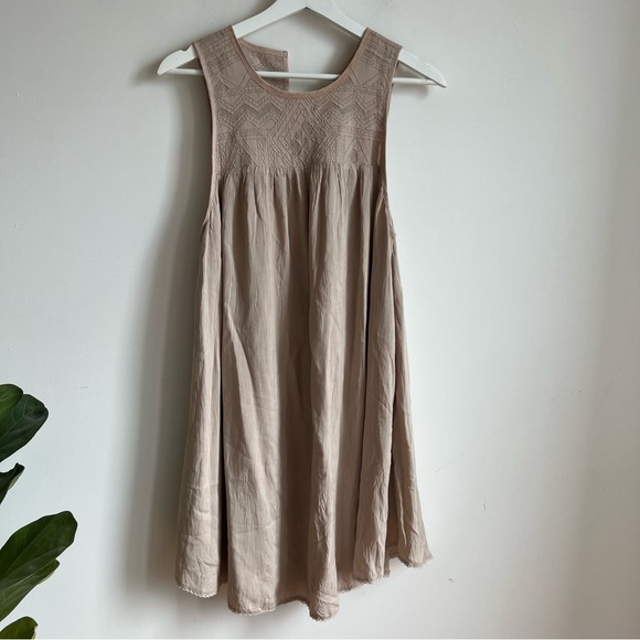 Aritzia Wilfred Allier Dress Embroidered Blush
Beige Size XXS - Picture 3 of 11